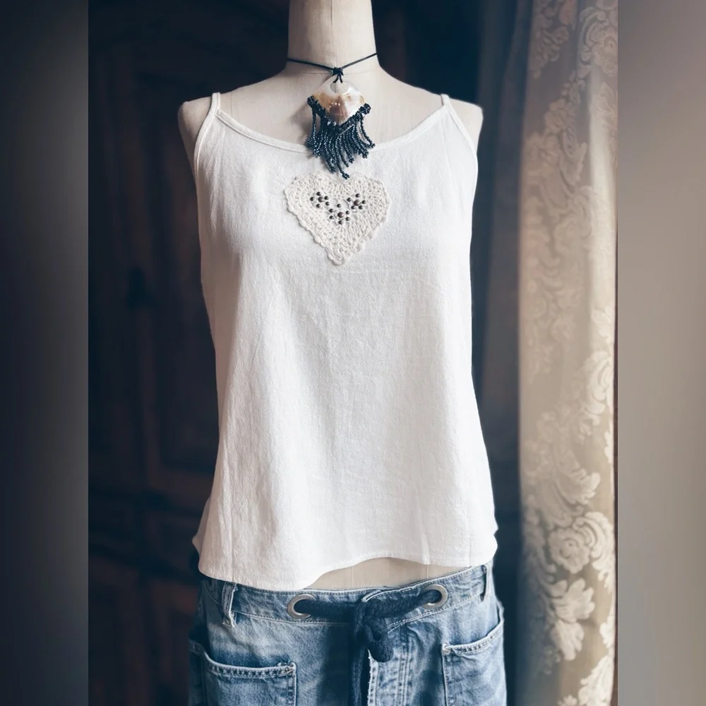 Tank Studded Heart - Picture 4 of 9